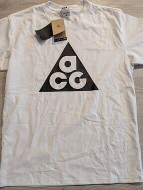 Nwt Nike acg oversized logo t shirt